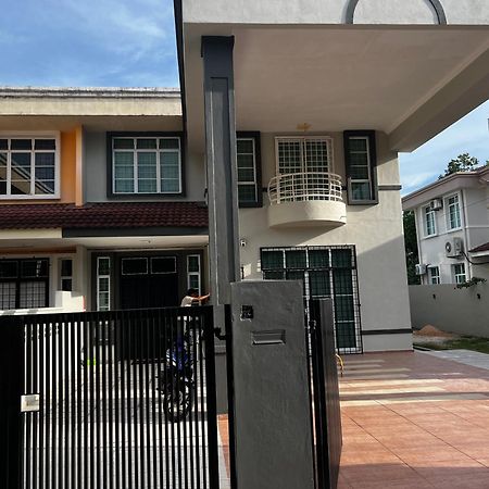 Homestay Melaka Executive Malacca Exterior foto