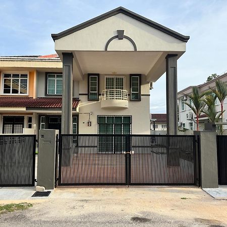 Homestay Melaka Executive Malacca Exterior foto