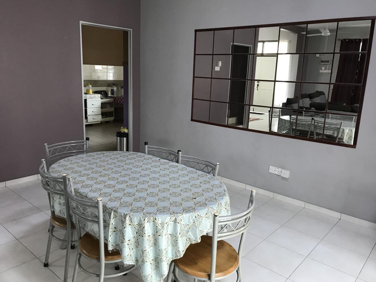 Homestay Melaka Executive Malacca Exterior foto